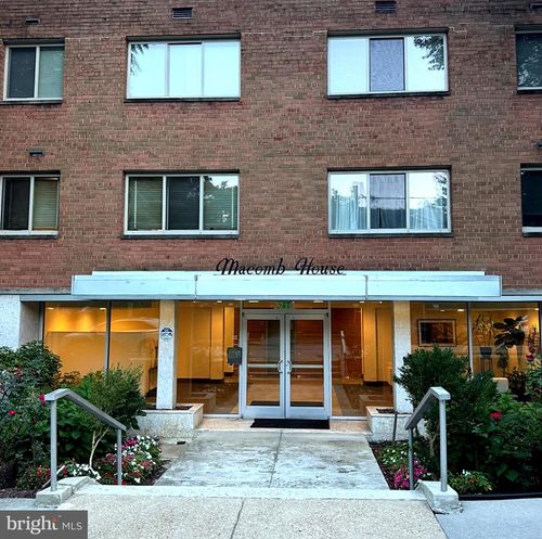 apt-204-2710 Macomb St Nw, WASHINGTON, DC, 20008-5010 | Card Image