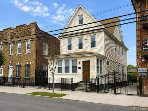 52-12 103rd St, Corona, NY, 11368-3228 | Card Image