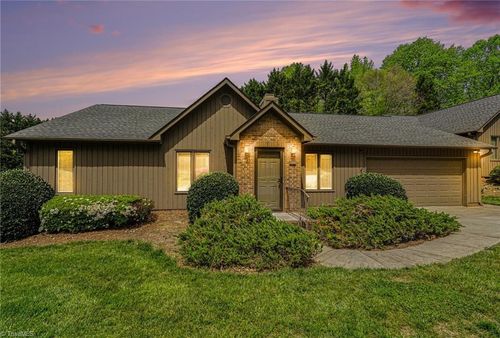 572 Ridgehaven Dr, Winston-Salem, NC, 27104-5333 | Card Image