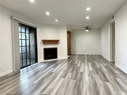 6-10220 De Soto Ave, Chatsworth, CA, 91311 | Card Image