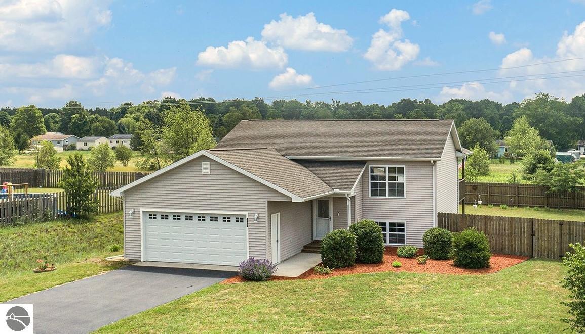 Quail Ct, Traverse City, MI 49685