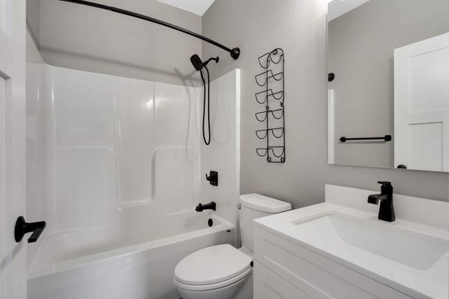 15590 Duck Trail Ln, Townhouse with 4 bedrooms, 4 bathrooms and null parking in Apple Valley MN | Image 22