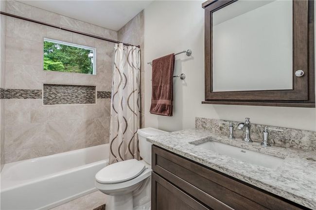 9 Pleasant Ln, House other with 3 bedrooms, 3 bathrooms and 2 parking in Poughkeepsie NY | Image 17