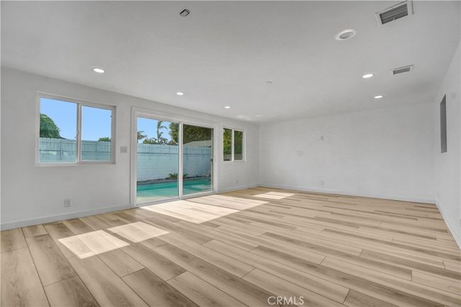 17919 Gard Ave, House other with 3 bedrooms, 2 bathrooms and 5 parking in Artesia CA | Image 11