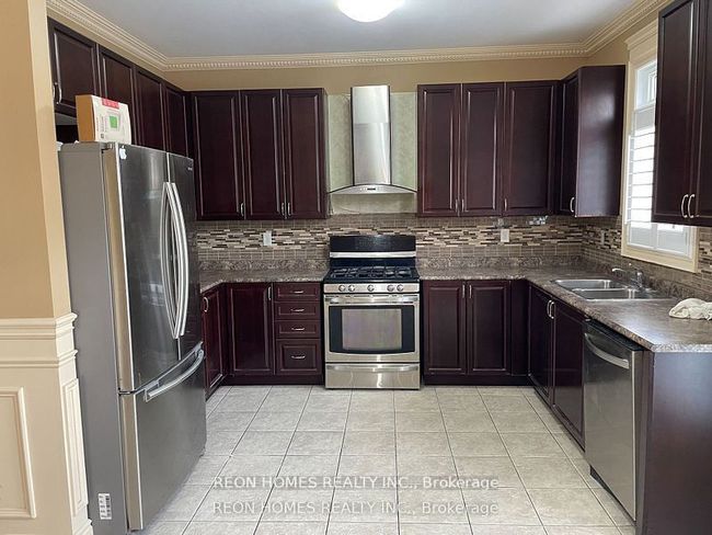 MAIN - 1069 Eagle Ridge Dr, House other with 4 bedrooms, 4 bathrooms and 1 parking in Oshawa ON | Image 4