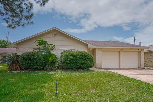 7306 Bubbling Brooks Ln, Houston, TX, 77095-1213 | Card Image