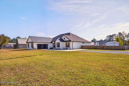 8906 Seaman Rd, Vancleave, MS, 39565-9286 | Card Image