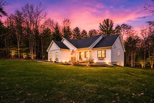 203 Bunker Rd, New London, NH, 03257-5518 | Card Image