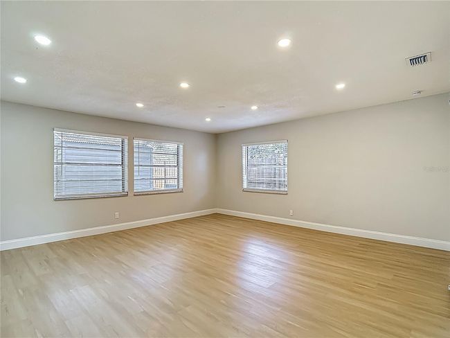 4202 W Bay Vista Ave, House other with 4 bedrooms, 2 bathrooms and null parking in TAMPA FL | Image 27