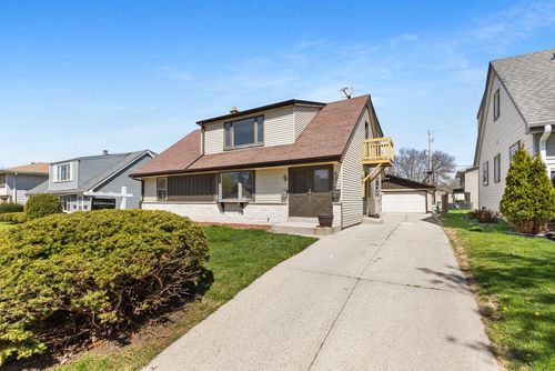 10536 W Lancaster Avenue, Milwaukee, WI, 53225 | Card Image