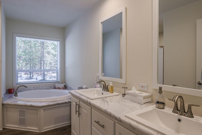 5_15450 pine tree dr - 05 | Image 13