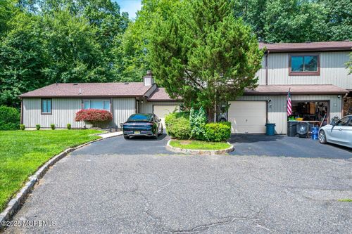 76 Letts Ct, Matawan, NJ, 07747-3559 | Card Image