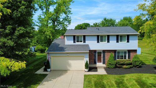 975 Deepwood Dr, Macedonia, OH, 44056-1659 | Card Image