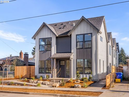 9560 N Buchanan Ave, Portland, OR, 97203-1704 | Card Image