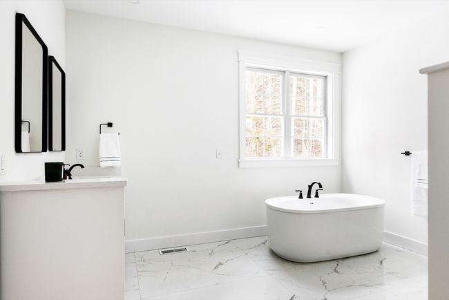 46 Boston Post Rd, House other with 3 bedrooms, 3 bathrooms and 8 parking in Amherst NH | Image 19