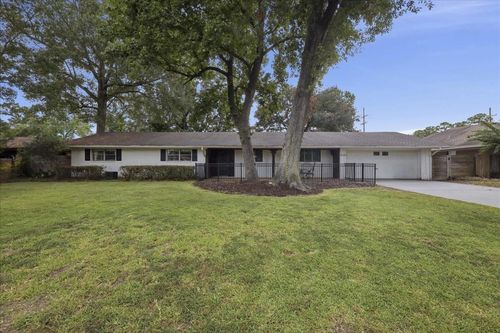 775 Belvedere Dr, Beaumont, TX, 77706-4330 | Card Image