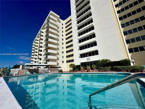 314-401 Golden Isles Dr, Hallandale Beach, FL, 33009-7513 | Card Image