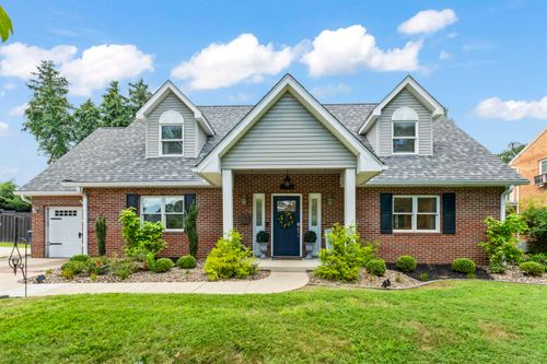 2722 Greenway Rd, Ashland, KY, 41102-6120 | Card Image