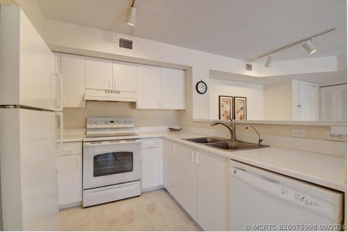207-135 Yacht Club Way, Hypoluxo, FL, 33462-6047 | Card Image