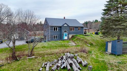 32 Hemlock St, Douglas, MA, 01516-2722 | Card Image