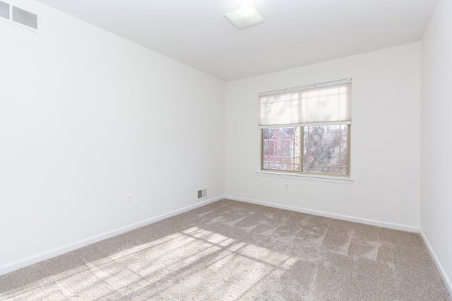 6173 Elarz Dr, Condo with 4 bedrooms, 3 bathrooms and null parking in Troy MI | Image 25