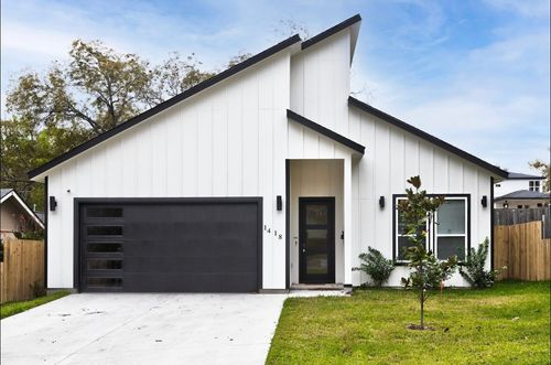 1418 Edgemont Ave, Dallas, TX, 75216-1715 | Card Image