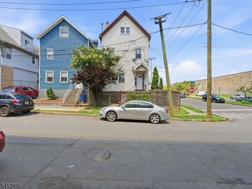 132 4th St, Elizabethport, NJ, 07206-1301 | Card Image