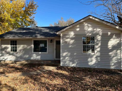 1126 N 9th St, Arkansas City, KS, 67005-2046 | Card Image