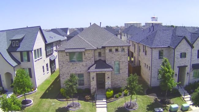 View of front of property with brick siding and a front yard | Image 29