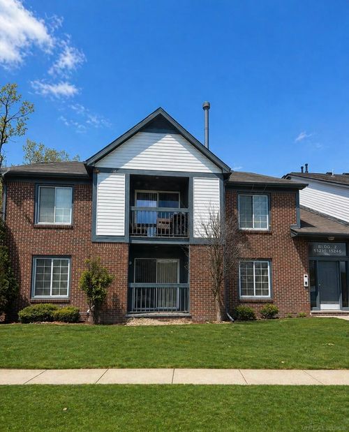 15246 Ashley Ct, Macomb, MI, 48044-3800 | Card Image