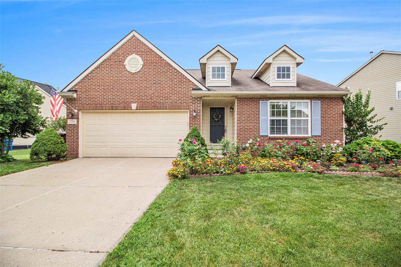 Savannah Ln, Ypsilanti, MI 48198