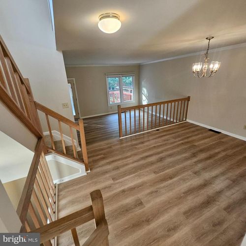 1509 Templeton Pl, Rockville, MD, 20852-1441 | Card Image