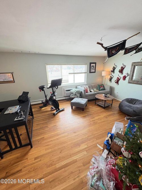 16 Laurel Place, Eatontown, NJ, 07724 | Card Image