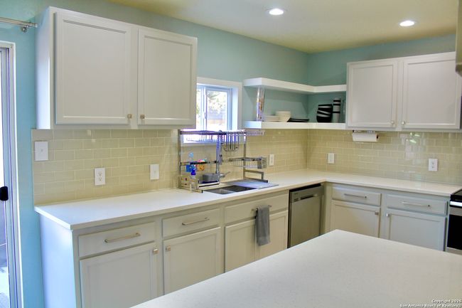 124 Hinge Path, House other with 3 bedrooms, 3 bathrooms and null parking in Cibolo TX | Image 15