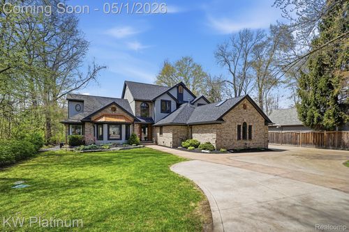 2739 Riverside Dr, Port Huron, MI, 48060-2652 | Card Image