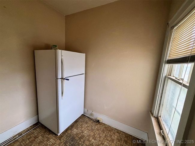1924 W Owen K Garriott Rd, House other with 3 bedrooms, 1 bathrooms and null parking in Enid OK | Image 28