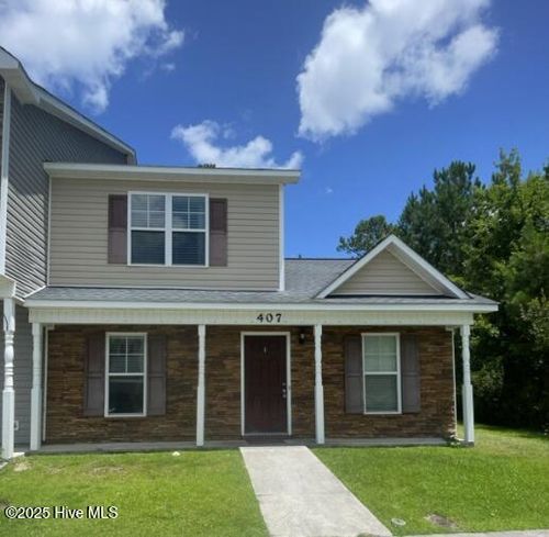 407 Glenhaven Ln, Jacksonville, NC, 28546-8431 | Card Image