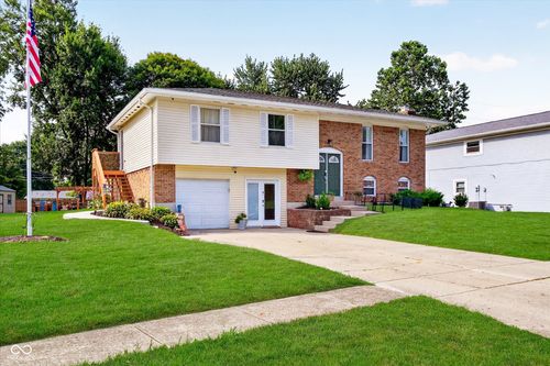 8205 Castleton Blvd, Indianapolis, IN, 46256-3562 | Card Image
