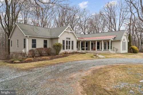 5 Church St, BROOKEVILLE, MD, 20833-2507 | Card Image