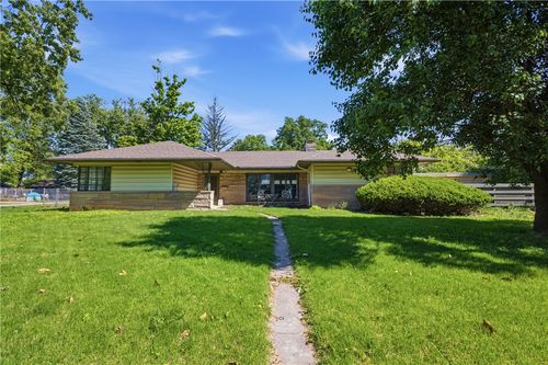 75 Grant Ave, Charleston, IL, 61920-3334 | Card Image