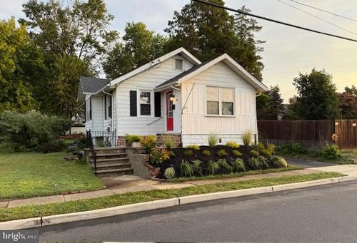 25 5th Ave, GLENDORA, NJ, 08029-1421 | Card Image