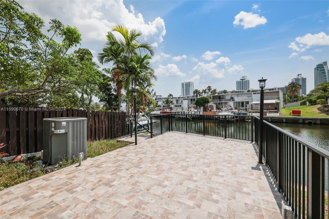 45 - 600 Ne 25th Ave, Condo with 3 bedrooms, 2 bathrooms and null parking in Hallandale Beach FL | Image 36