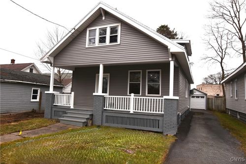 112 Woodlawn Ave W, Utica, NY, 13502-6011 | Card Image