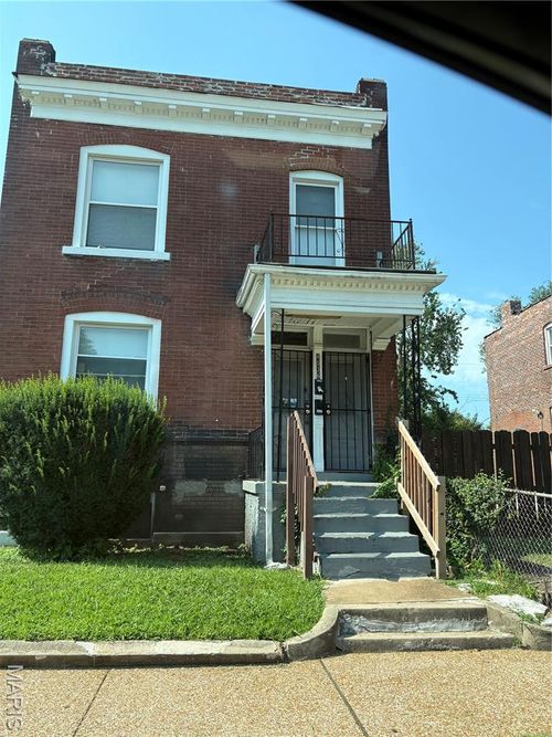 4036 Kennerly Ave, Saint Louis, MO, 63113-3233 | Card Image