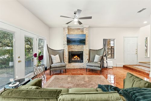 23-2201 Lakeway Blvd, Lakeway, TX, 78734-5150 | Card Image