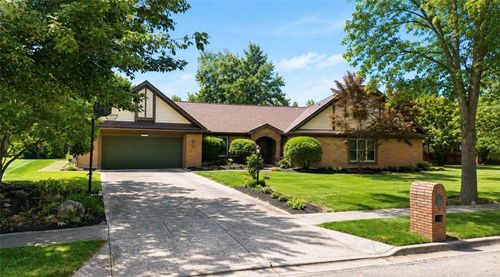 3955 Maple Grove Ln, Dayton, OH, 45440-3482 | Card Image