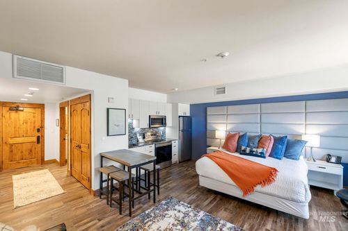 220-75 Arling Center Ct, Tamarack, ID, 83615-7729 | Card Image