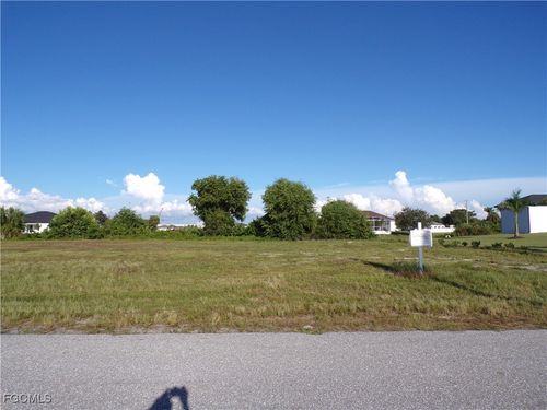 105 24th Ave, Cape Coral, FL, 33993 | Card Image