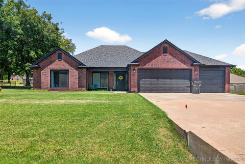 8813 104th Pl, Owasso, OK, 74055-6594 | Card Image