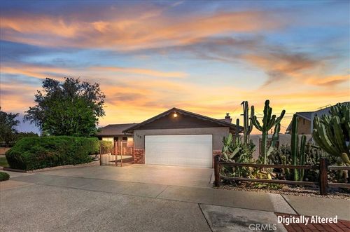 305 E Citron St, Corona, CA, 92879-2702 | Card Image